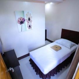 Marco s Tourist Inn by RedDoorz, hotel in Leyte