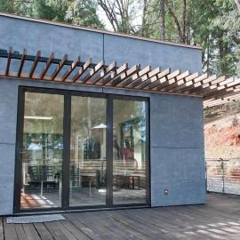 Stunning and Secluded Lakeside Getaway in the Grass Valley of California, Hotel in Grass Valley