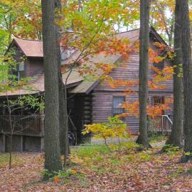 Spacious and Rustic Cabin Rental in the Woods near Catoctin Mountain Park, Maryland, hotel a Thurmont