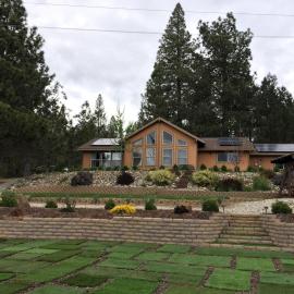 Luxury Cabin Rental with a Fire Pit in Coulterville, California, hotel in Coulterville