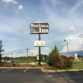 Woodstream Inn, hotel u gradu Hogansville