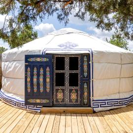 Secluded Romantic Yurt with Hot Tub in Wimberley, Texas, hotel u gradu 'Wimberley'