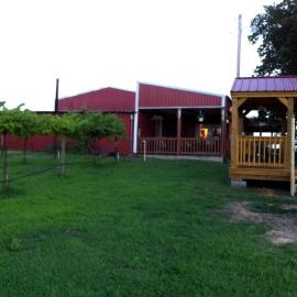 Secluded Getaway on a Vineyard in Allen, Oklahoma, hotel in Allen