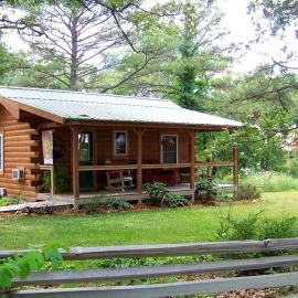 Romantic Cabin Rental for Two with a Private Hot Tub near St. Louis, Missouri, hotel in Steelville