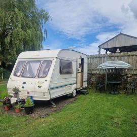 Parkhouse farm caravan, hotel in Easby