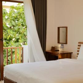 Breezy Tuy Hoà Homestay & Coffee, Hotel in Phước Hậu