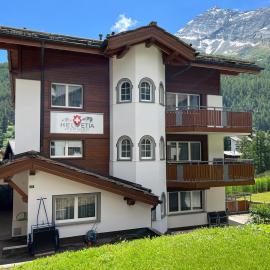 Helvetia Apartments, hotel v Saas-Feeju