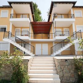 Lefti's, hotell sihtkohas Sérvia