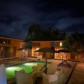 Toti guest house 1, hotel in São Tomé