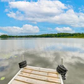 Cozy Lupton Cabin Near George Lake & Trails, hotel en Lupton