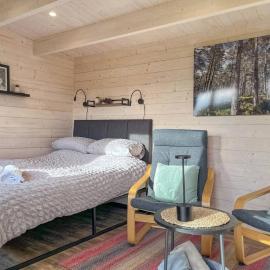 Forfar में, होटल The Cabins at Redroofs