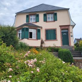 Ferienwohnung Bücherkiste, hotel v mestu Hetzerath