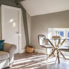 Little Hive-Uk39430