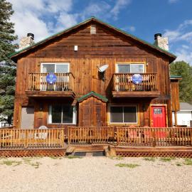 Claim Jumper A-Frame 3, hotel i Red River