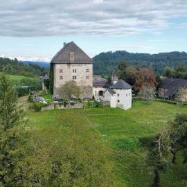 Schloss Moosburg Gästehaus, хотел в Мосбург