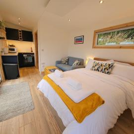 Croft Seven Cabins, hotel di Port na Long