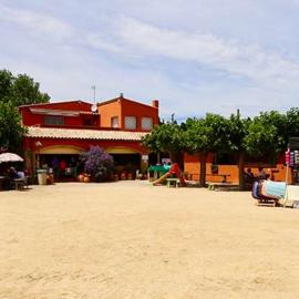 Casa Rural Hípica Mas Paguina, hotel u gradu Lestartit