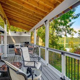 Quilcene에 위치한 호텔 Hood Canal Views: Remote Cabin in Quilcene!