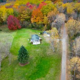 Cute Vista View Home on Acreage, Hotel in Hale