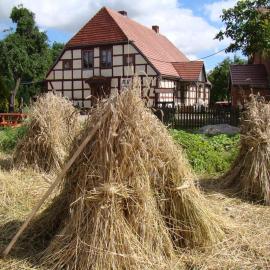 Zagroda Chłopska, готель у місті Gosław