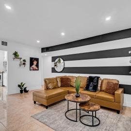 Luxury Miami Home Close to Beach & Aventura Mall, hotell sihtkohas Biscayne Park