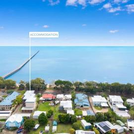 Bay Vista Beachfront Apartment, hotel en Urangan