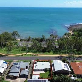 Kiesha House Beachfront Serenity, hotel a Point Vernon