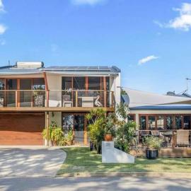Sunset Shores Escape, hotel a Point Vernon