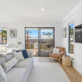 Bay Breeze Beachhouse