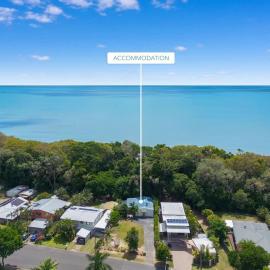 Sol Sanctuary- Beachfront, Hotel in Toogoom