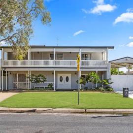 Hervey Bay Holiday House - 5 Bed Pool Beach, hotel en Urangan