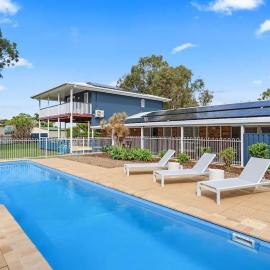 Whitesands Family Beachhouse, viešbutis mieste Urangan