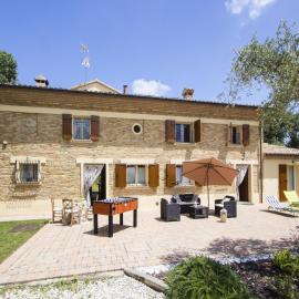 Viesnīca Holiday Home in Fano near Adriatic Sea pilsētā Fano