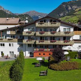 Alpenhotel Regina, hotel en Nauders