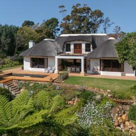 Leopard Lodge, отель в Херманусе