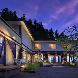 Shin Toji Hotel Lulud, hotel u gradu 'Nakanojo'