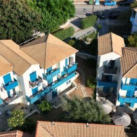IRIS STUDIOS, hotelli kohteessa Agios Nikitas