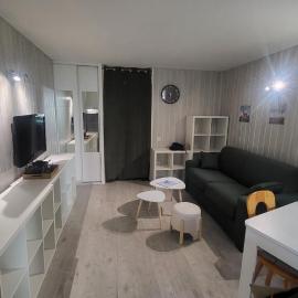 Appartement cosy proche centre thermal et télécabine 3 vallées, hotel i Brides-les-Bains