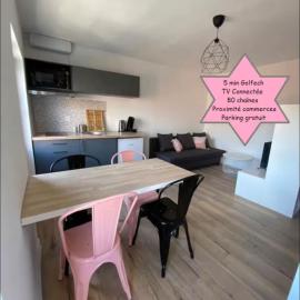 V3 Studio tout confort plein centre 5 min Golfech, hotell sihtkohas Valence