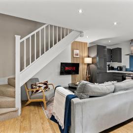 Chic Cambridge Home - Sleeps 6