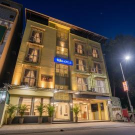 FabHotel Utsav Residency, hotel em Panvel
