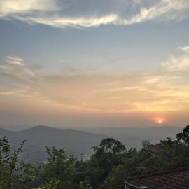 Zawa Home stay,coorg, hotel in Madikeri
