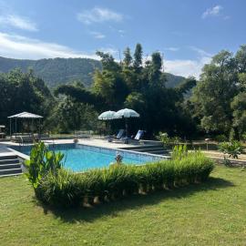 Surya Bagh - A Luxury Hideaway - 5 minutes to Ajabgarh, 10 minutes to Bhangarh & 20 minutes to Tehla, Sariska, hotel a Ajabgarh