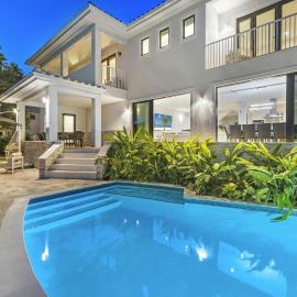 Villa Sienna Coastal Warmth, hotel in Hollywood