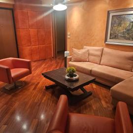 Luxury room, hotelli kohteessa Sulmona