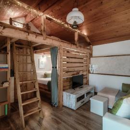 Solduno में, होटल Casa Edera by Quokka 360 - Romantic Wooden House