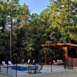 Spacious 5BR with Pond - Hot Tub - Games - Sleeps 19