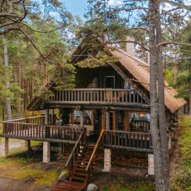 Metskapteni Puhkemaja, hotel u gradu 'Põõsaspea'