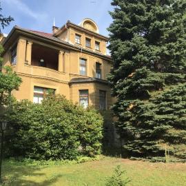 Am Sahnpark, hotel u gradu Crimmitschau