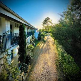 Résidence Au bon air Barbotan, hotel in Cazaubon